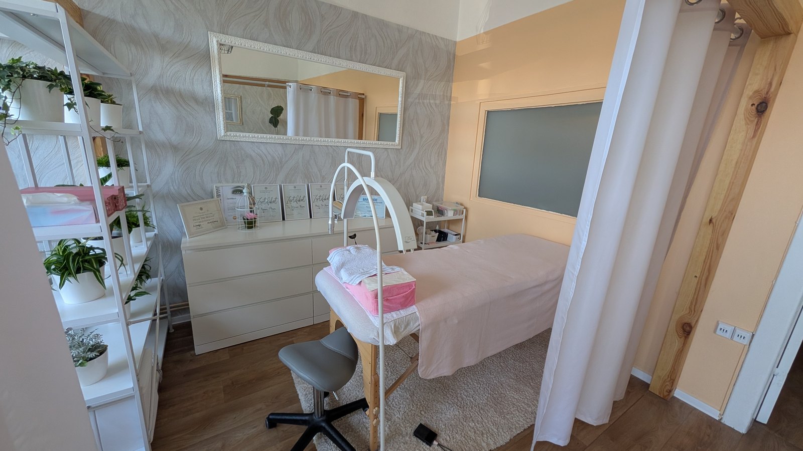 Behandlungsraum für Wimpernverlängerungen